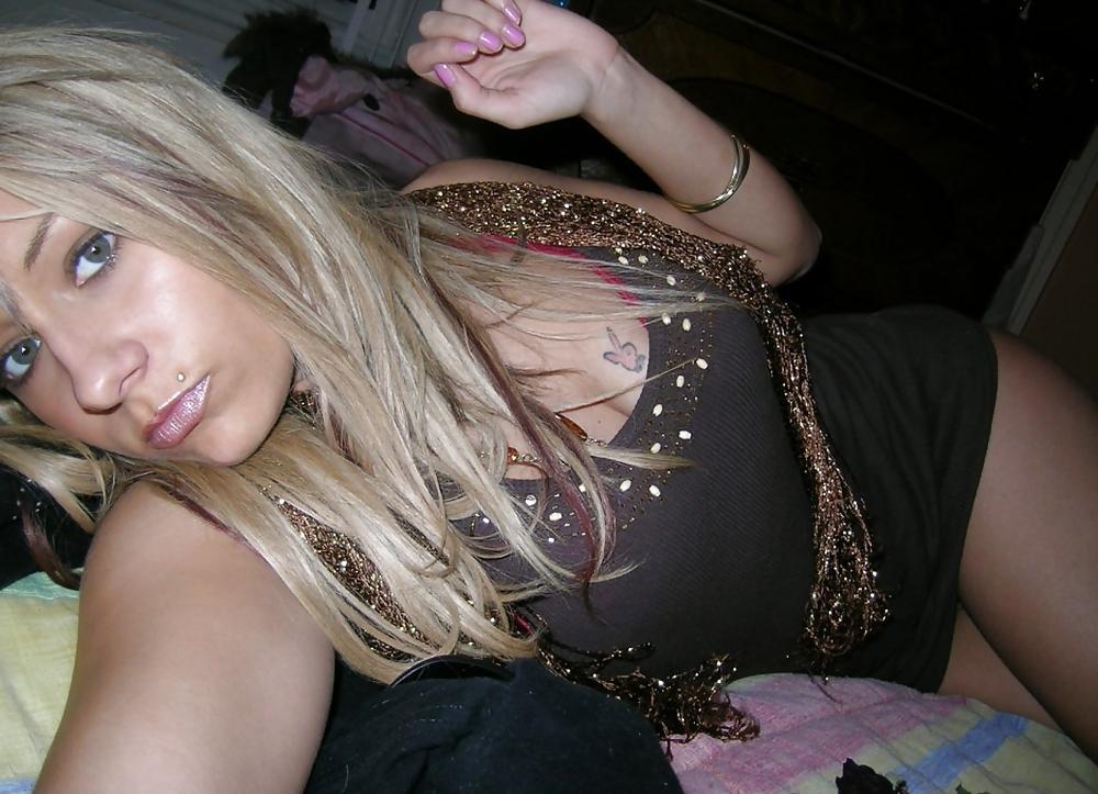 25P Smoking hot Blonde amateur