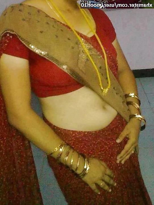 25P Indian women capture from streat 