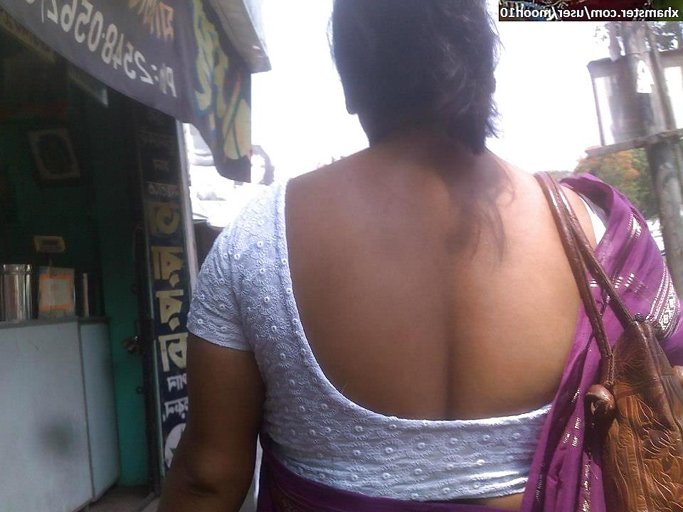 25P Indian women capture from streat 