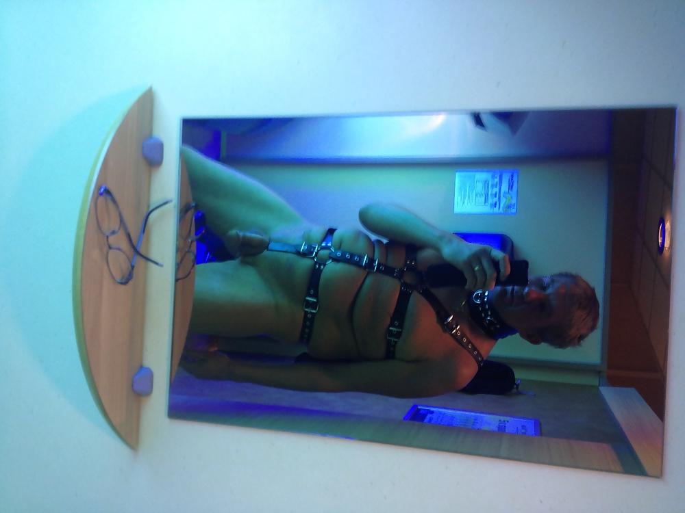5P Mit neuem Outfit im Solarium 