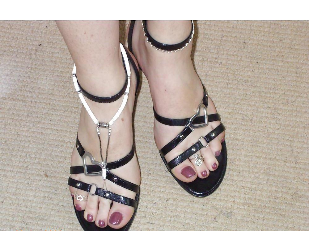 10P Toes, pussy and sperm