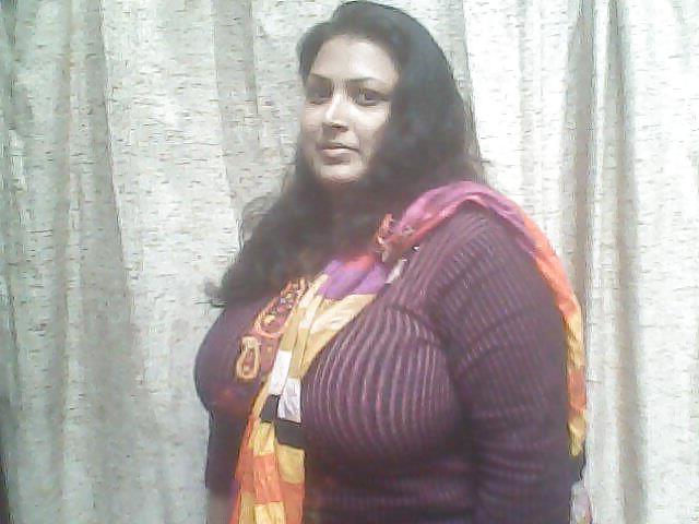 25P Indian big tits aunties & Bww