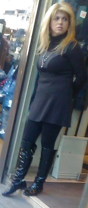25P HORNY  GREEK  WOMEN  IN  BOOTS