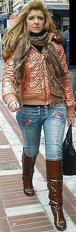25P HORNY  GREEK  WOMEN  IN  BOOTS