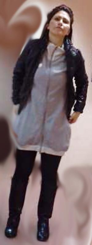 25P HORNY  GREEK  WOMEN  IN  BOOTS