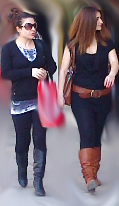25P HORNY  GREEK  WOMEN  IN  BOOTS