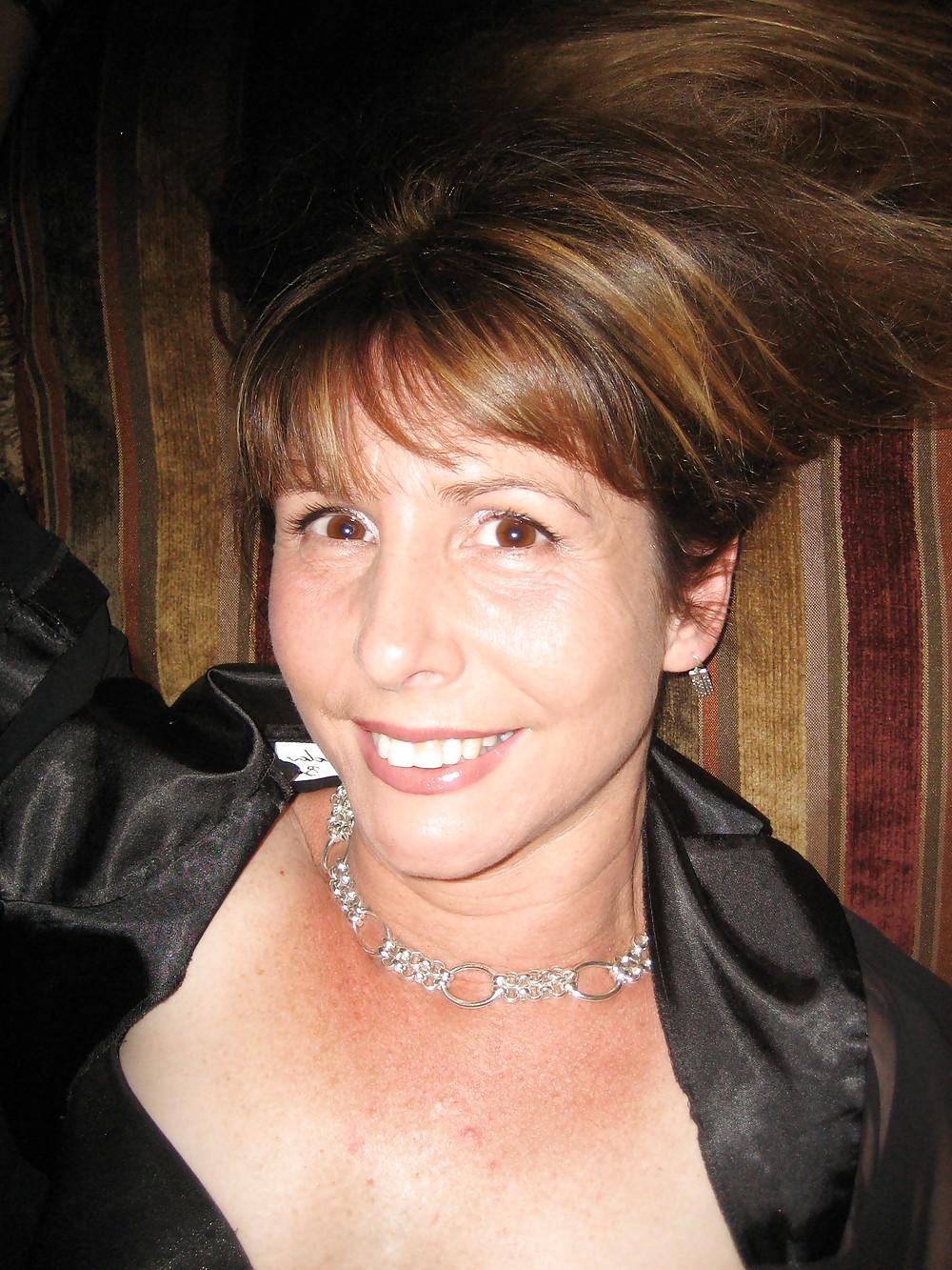 18P Sexy American Mom (non nude)