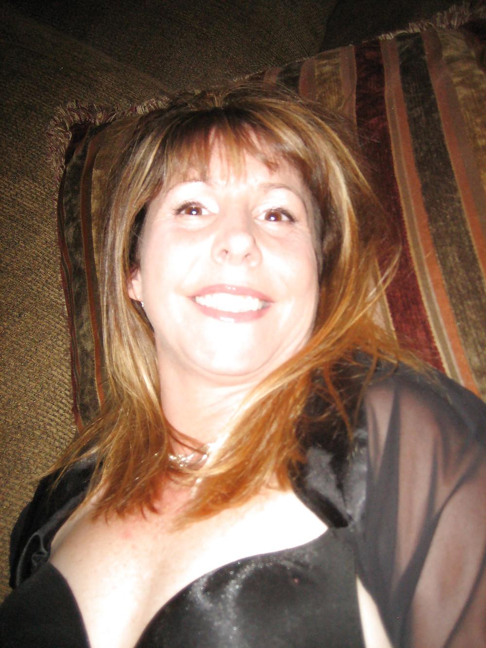 18P Sexy American Mom (non nude)