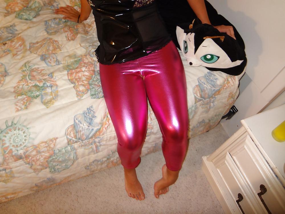 19P Shiny Pink Leggings.. Creampie