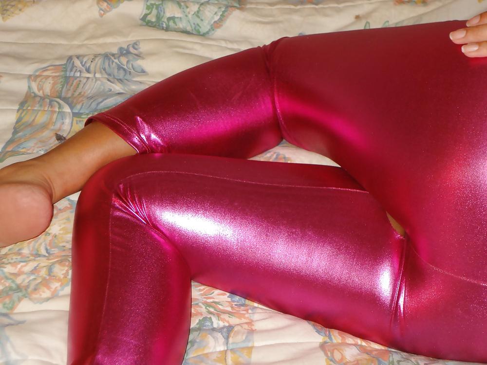 19P Shiny Pink Leggings.. Creampie