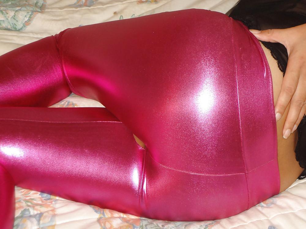 19P Shiny Pink Leggings.. Creampie