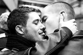 25P Gay kiss! fucking hot!