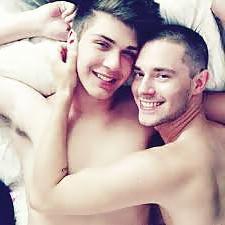 25P Gay kiss! fucking hot!