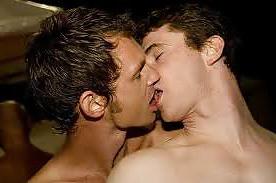 25P Gay kiss! fucking hot!