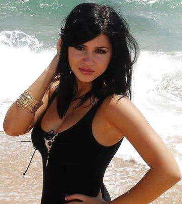 16P Beurette arab a la playa bis