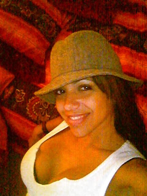 25P Vida Guerra Cellphone 2010 Leaked Photo's
