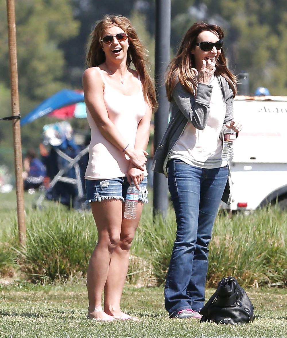 11P Britney Spears - Soccer Mom Goodness