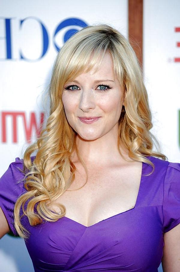 25P Big Bang Theory Bernadette