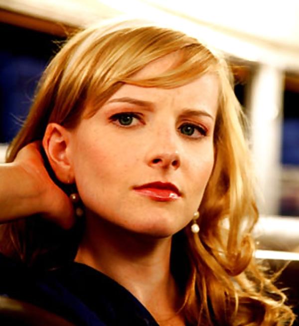 25P Big Bang Theory Bernadette