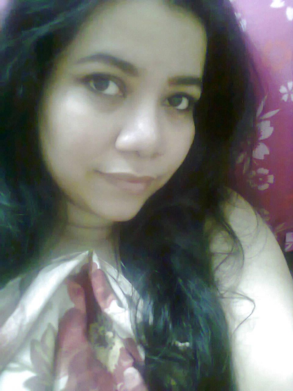 5P Varsha stolen phone pics