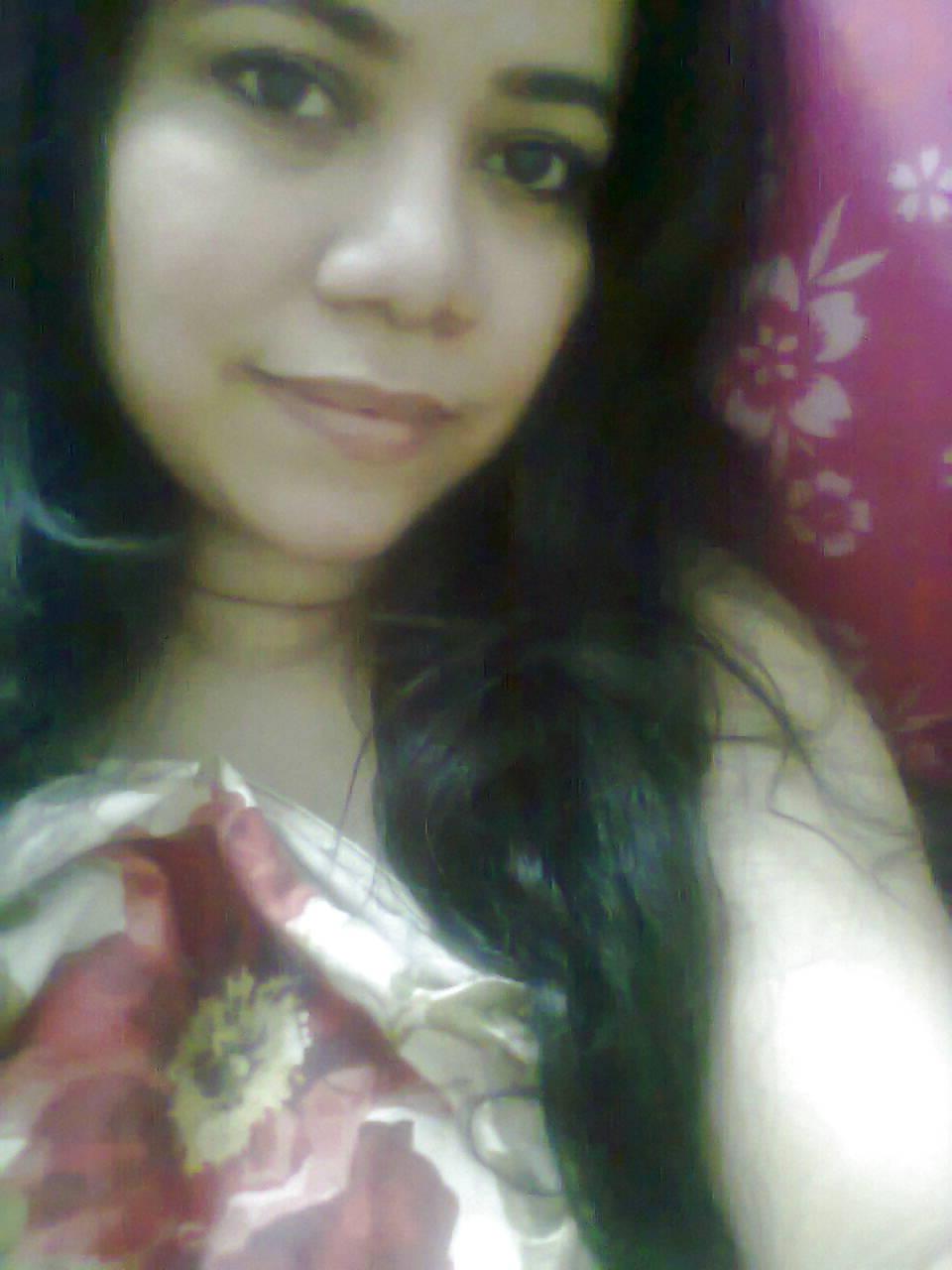 5P Varsha stolen phone pics