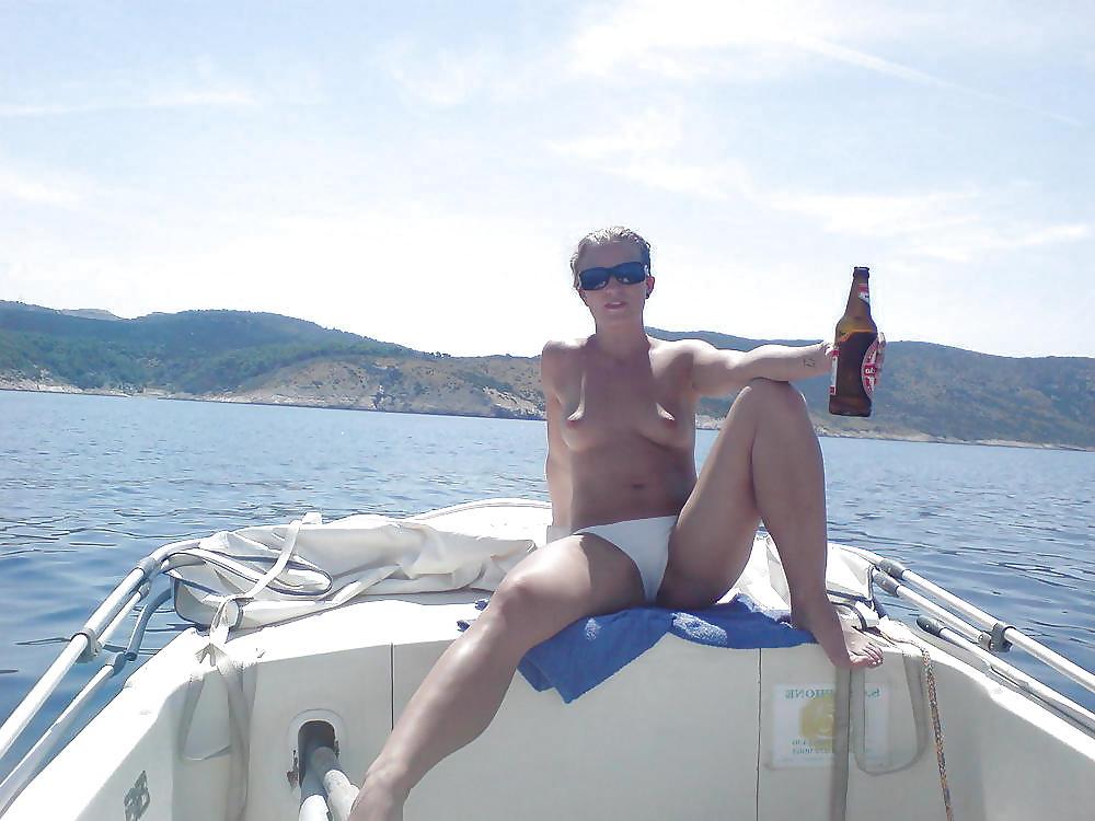 25P Babes & Boats 10