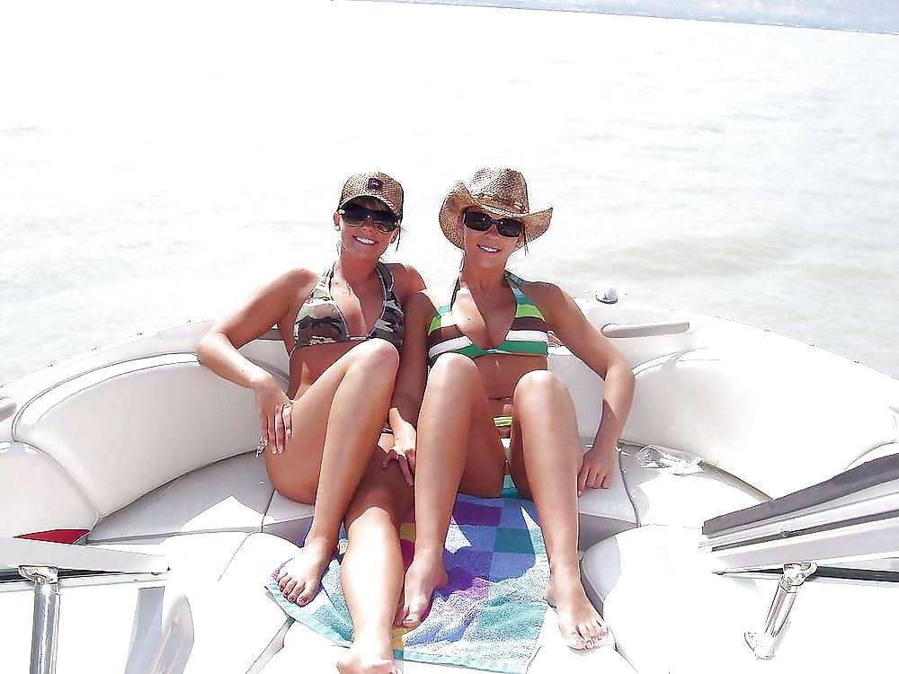 25P Babes & Boats 10