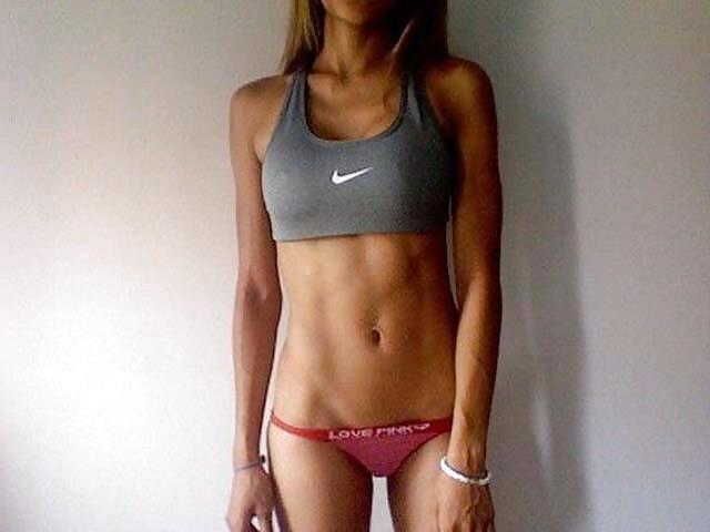 20P Sexy Babes with Sport Bras