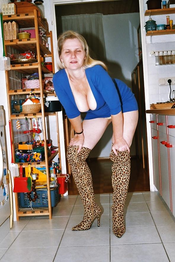 12P SAG - Wild Wife Short Tight Dress Deep Cleavage Leo Boots 02