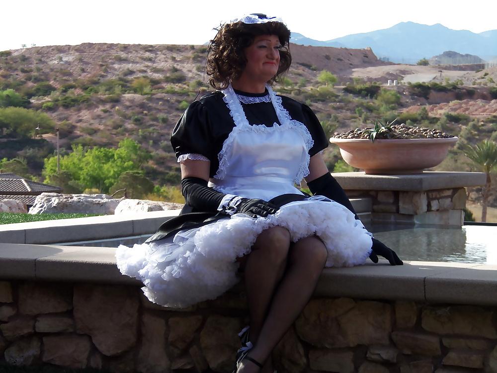 25P Das Sissy Maid