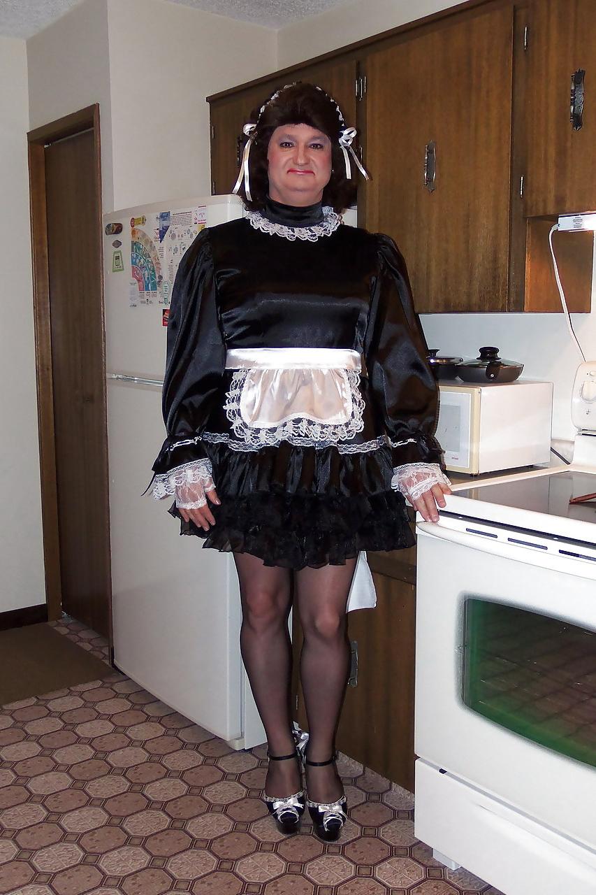 25P Das Sissy Maid