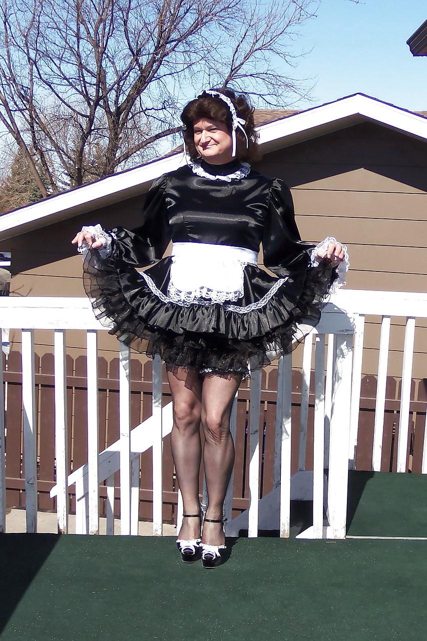 25P Das Sissy Maid