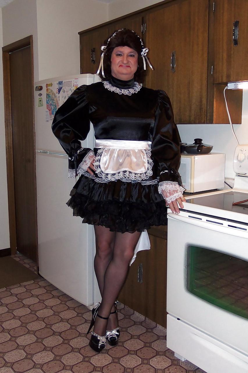 25P Das Sissy Maid