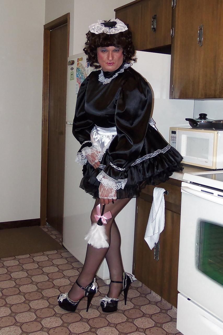 25P Das Sissy Maid