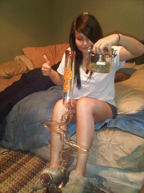25P Pot smoking hotties 3