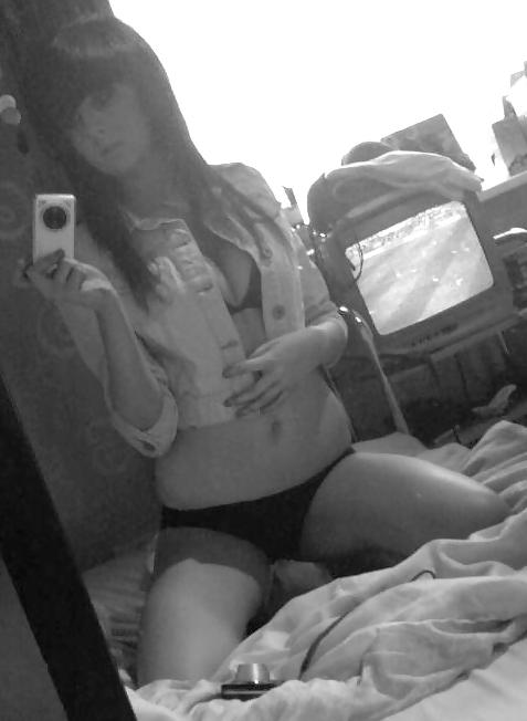 25P Stolen Pics - Emo Girl