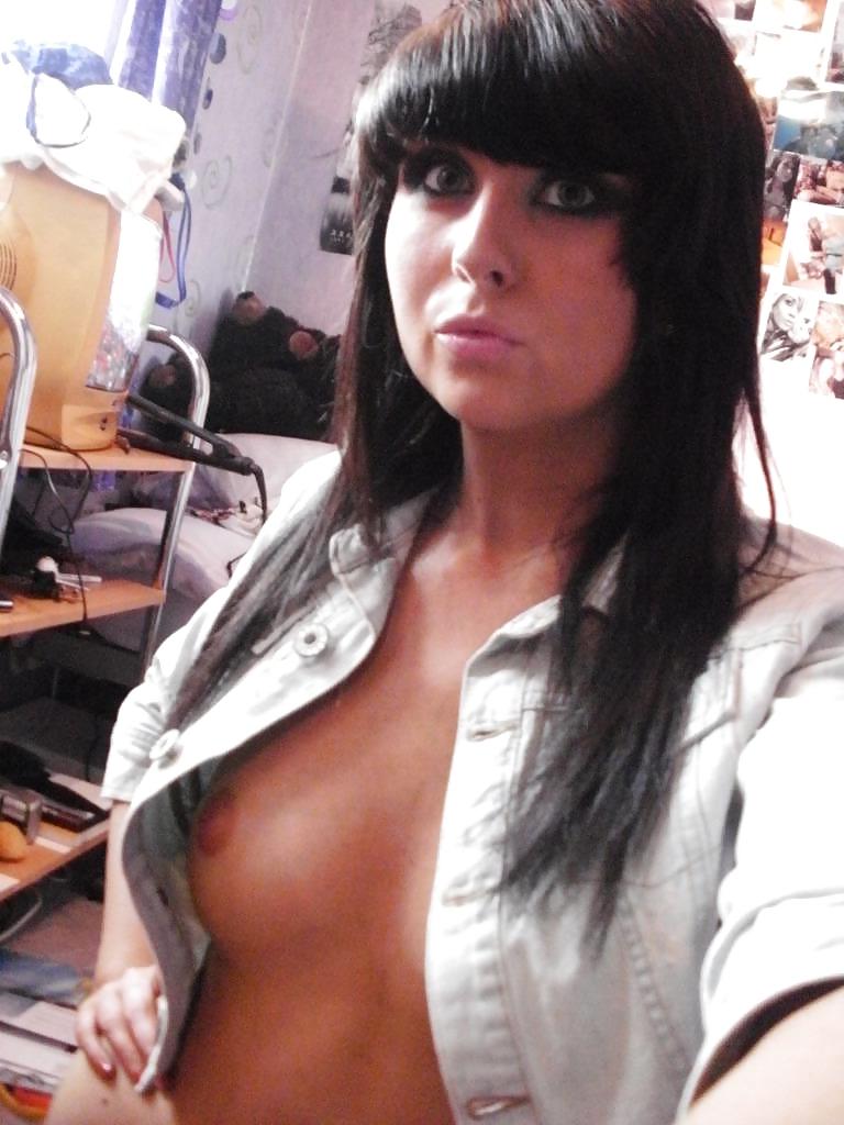 25P Stolen Pics - Emo Girl