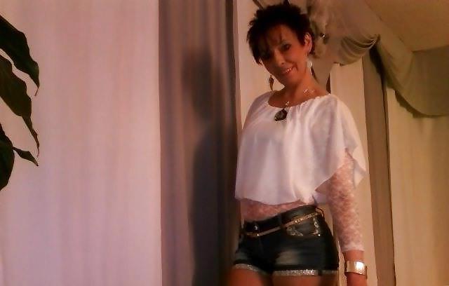 12P New Pics of german milf