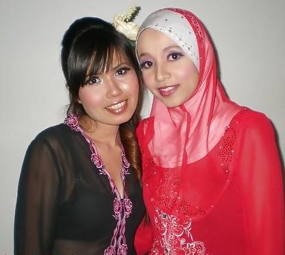 25P Malay solo & gruop