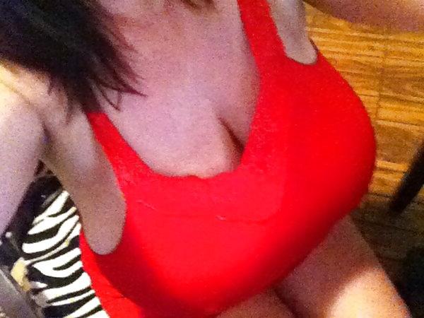 25P Huge Tits, Tight Tops 57