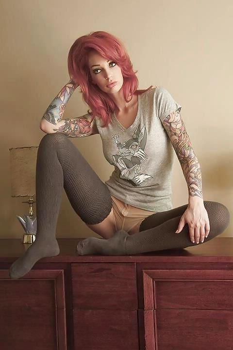25P SEXY TATTOO BABES