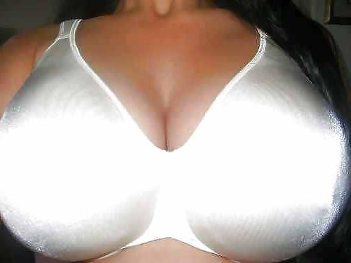 21P Big bras on mature women 4
