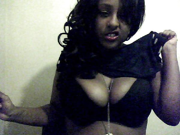 25P Ebony 18 year old