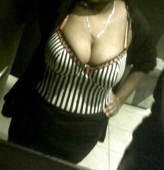 25P Ebony 18 year old