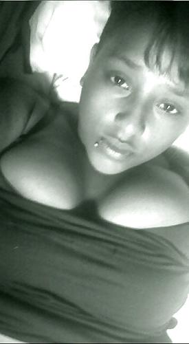25P Ebony 18 year old