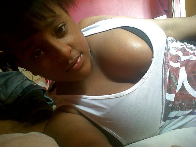 25P Ebony 18 year old