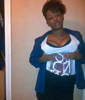25P Ebony 18 year old