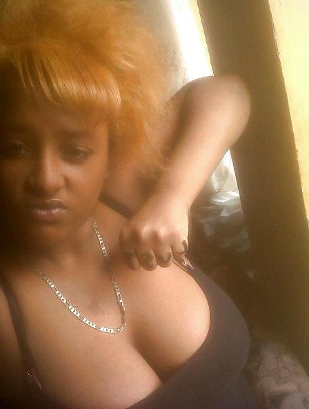 25P Ebony 18 year old
