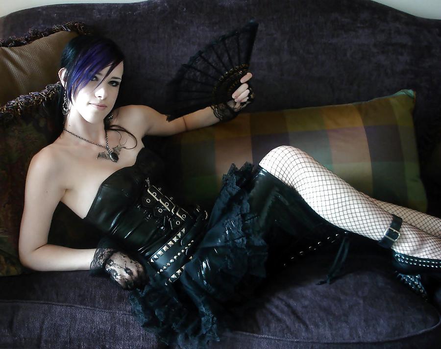 20P Gothic Babes