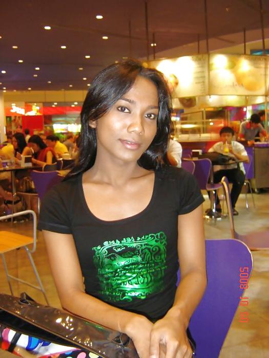 25P Indonesian Ladyboy Mary 2.part